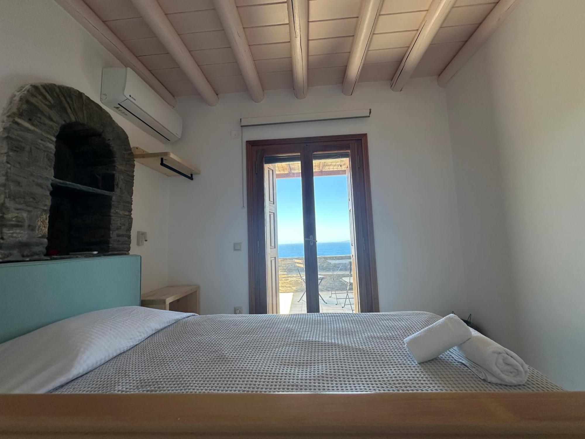 Andros Escape Case de vacanță Korthio