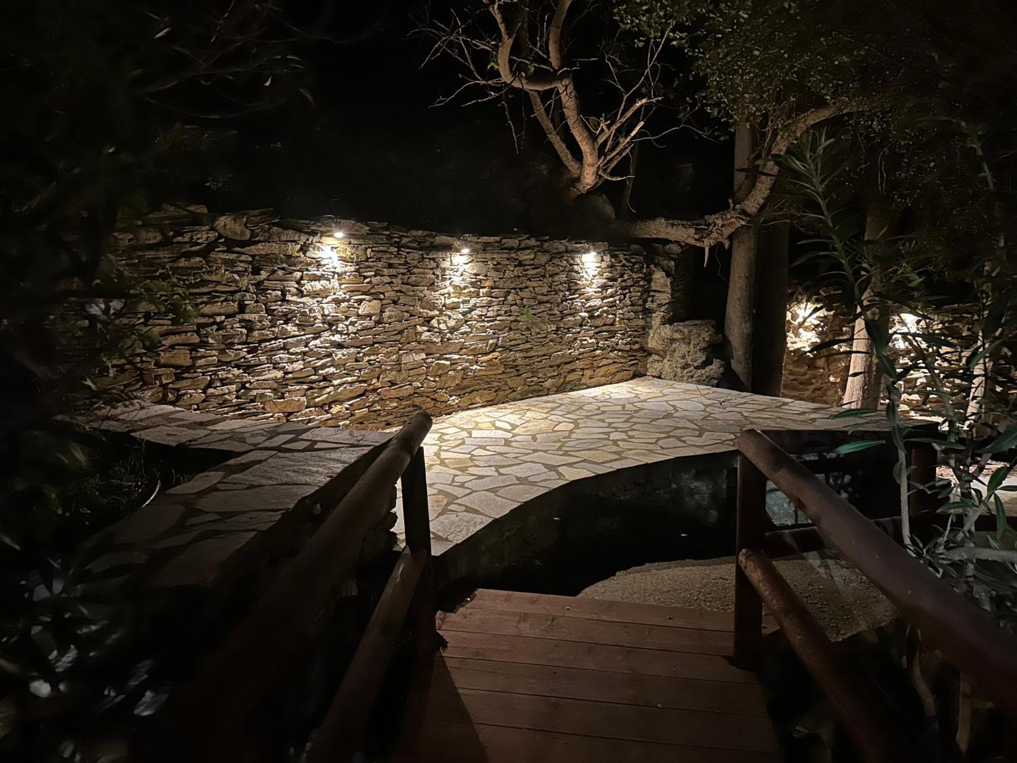 Andros Escape Case de vacanță *